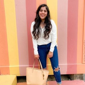 V-neck long sleeve Henley top